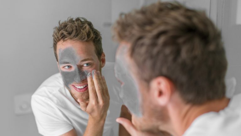 Por qué las máscaras de barro pueden ser más beneficiosas de lo que cree